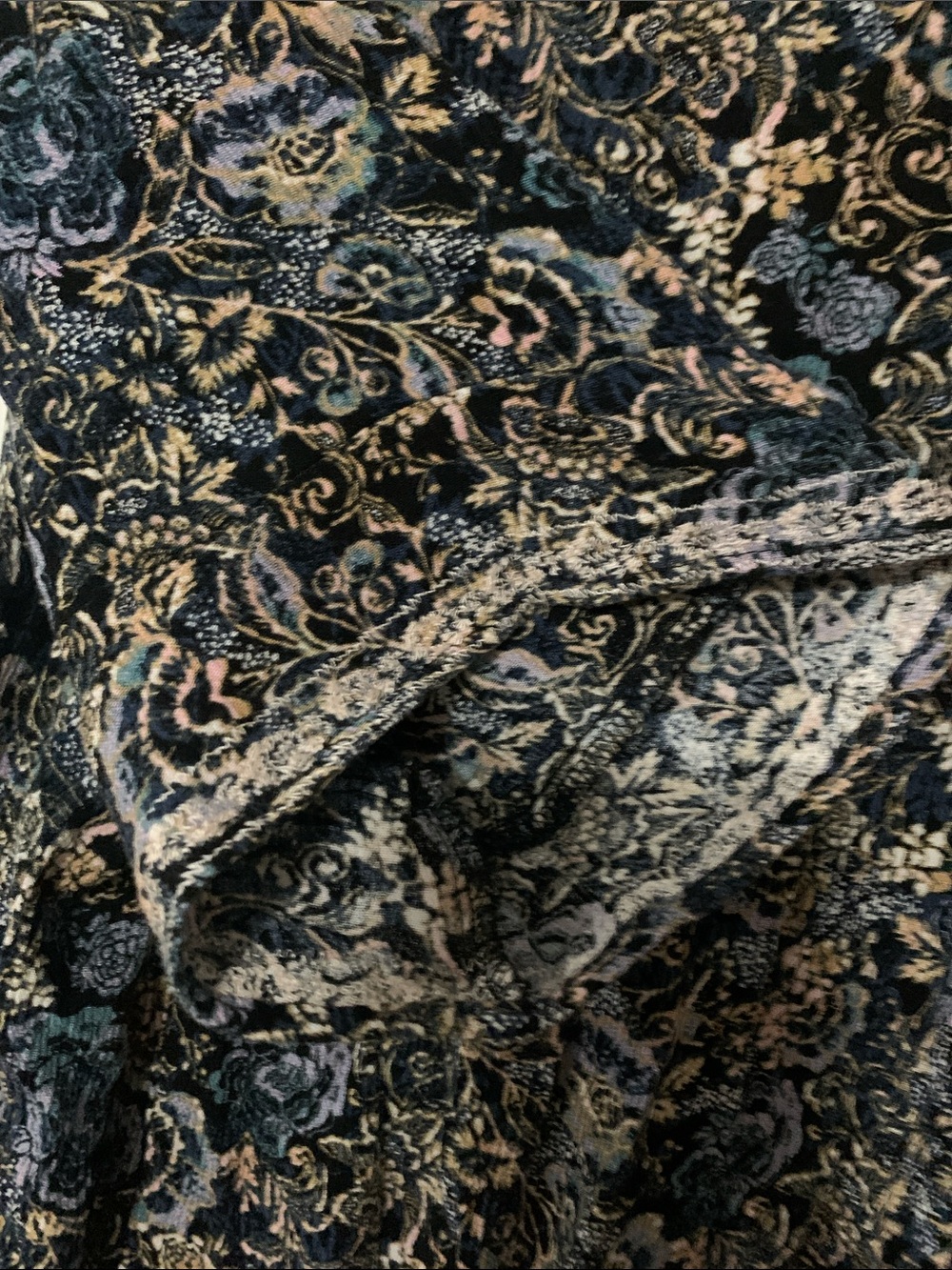 Knox Rose Navy & Cream Floral Pintuck V-Neck Tunic - Picture 9 of 10